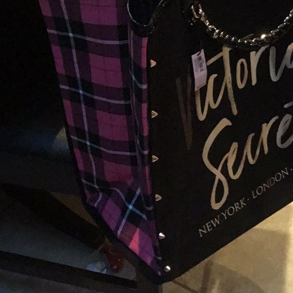 VICTORIAS SECRET PINK BLACK PLAID GOLD CHAIN TOTE - Picture 3 of 3